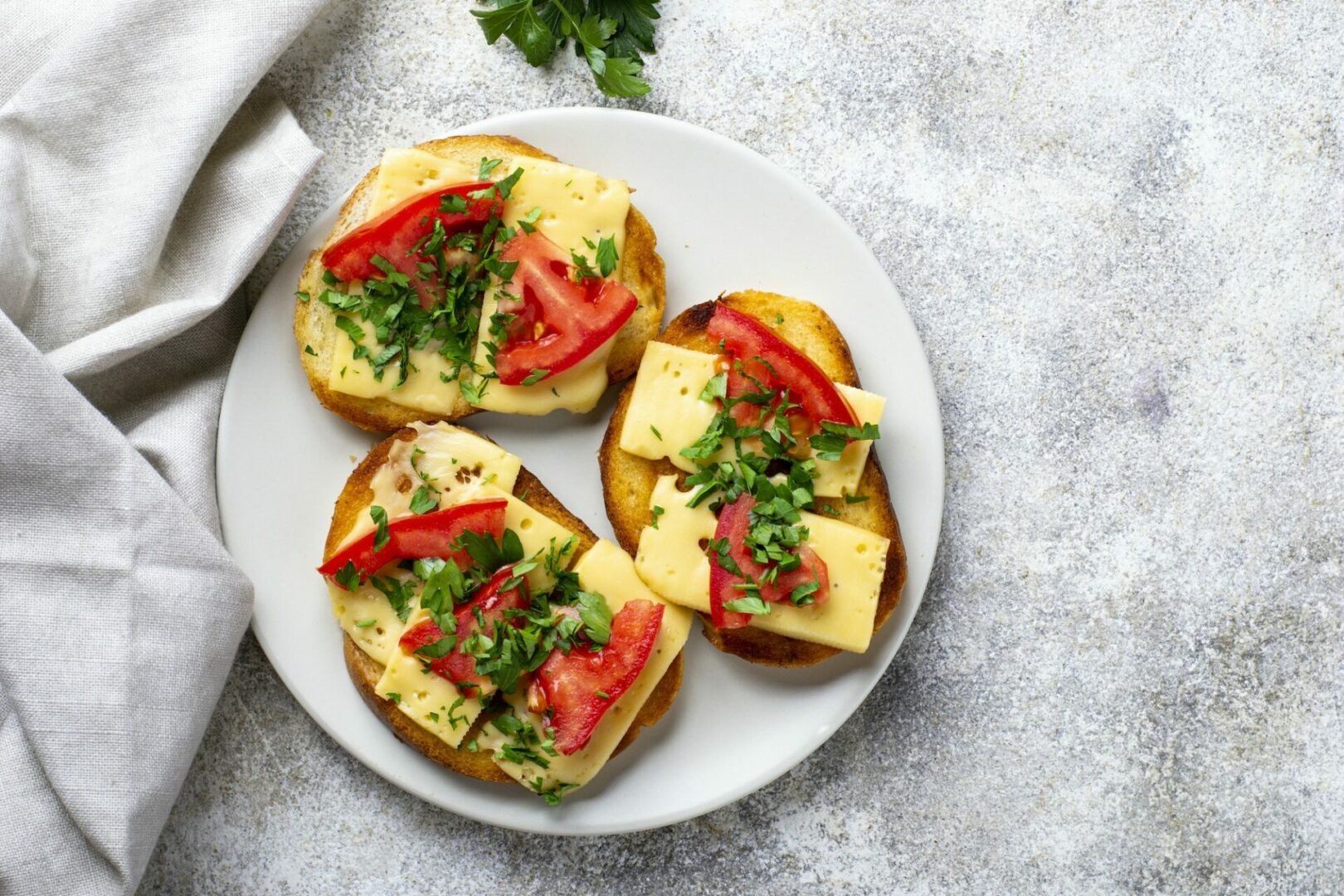 Découvrez comment préparer une soirée tartines avec vos fromages préférés